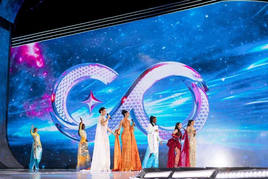 D&agrave;n nghệ sĩ quốc tế v&agrave; Việt Nam "đốt ch&aacute;y" s&acirc;n khấu Cosmo Beauty Music Fest- Ảnh 4.