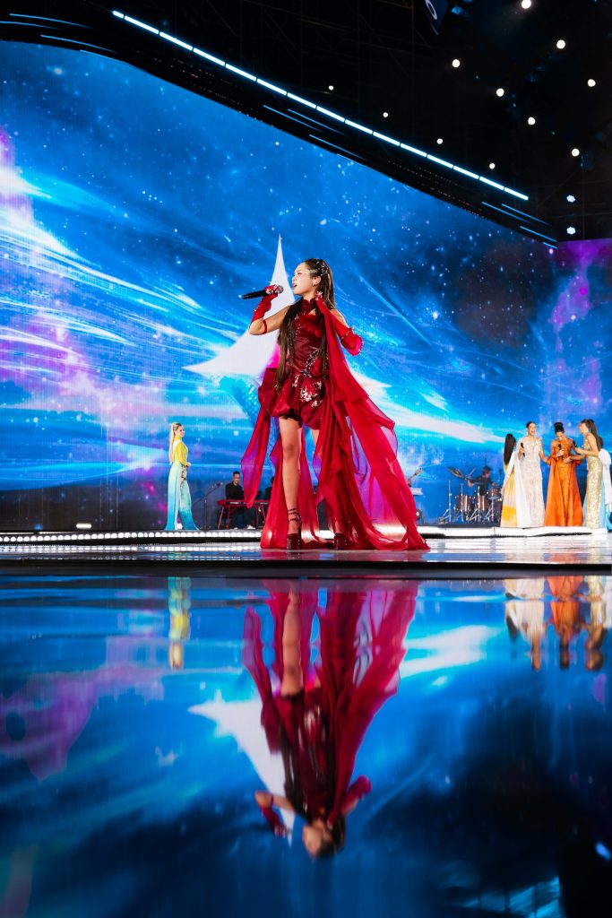 D&agrave;n nghệ sĩ quốc tế v&agrave; Việt Nam "đốt ch&aacute;y" s&acirc;n khấu Cosmo Beauty Music Fest- Ảnh 8.