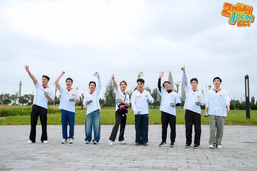 D&agrave;n cast "2 ng&agrave;y 1 đ&ecirc;m" bồi hồi x&uacute;c động với những c&acirc;u chuyện lịch sử tại "V&ugrave;ng đất lửa" Quảng Trị- Ảnh 5.