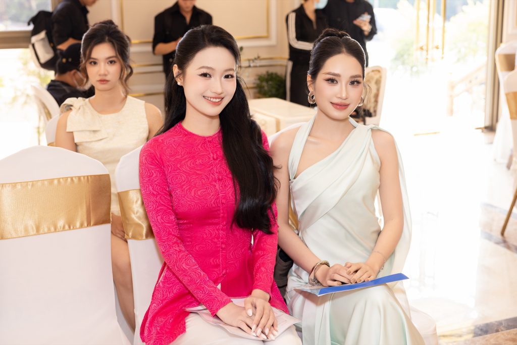 Top 50 Miss World Vietnam 2025 chính thức lộ diện, gây sốt với trình độ ngoại ngữ và học vấn ấn tượng- Ảnh 3.