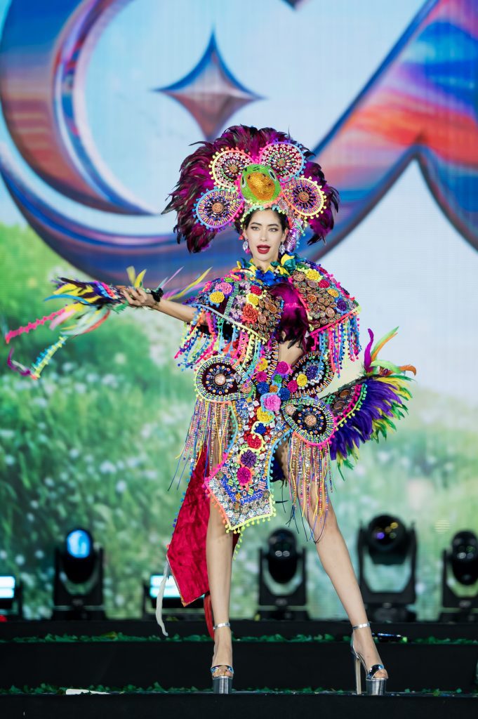 Dàn mỹ nhân Miss Cosmo 2025 mang sắc màu Carnival lên sân khấu Lễ hội trà quốc tế 2025- Ảnh 8. Dàn mỹ nhân Miss Cosmo 2025 mang sắc màu Carnival lên sân khấu Lễ hội trà quốc tế 2025- Ảnh 8.