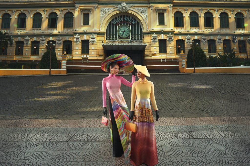 Top 2 Miss Cosmo 2024 hóa "Cô Ba Sài Gòn", quảng bá văn hóa Việt trước thềm khép lại nhiệm kỳ rực rỡ- Ảnh 7. Top 2 Miss Cosmo 2024 hóa "Cô Ba Sài Gòn", quảng bá văn hóa Việt trước thềm khép lại nhiệm kỳ rực rỡ- Ảnh 7.