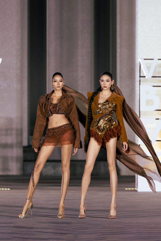 Thanh Hằng - Hoàng Thuỳ - Võ Hoàng Yến hội ngộ, đọ sắc vóc cùng dàn hoa - á hậu tại Vietnam Beauty Fashion Fest XIII- Ảnh 2. Thanh Hằng - Hoàng Thuỳ - Võ Hoàng Yến hội ngộ, đọ sắc vóc cùng dàn hoa - á hậu tại Vietnam Beauty Fashion Fest XIII- Ảnh 2.