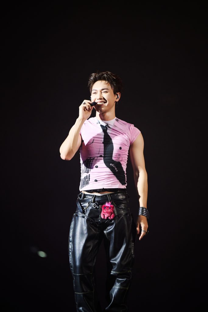 Từ kh&aacute;n giả th&agrave;nh nghệ sĩ ch&iacute;nh, JSOL b&ugrave;ng nổ MBillion với 45 ph&uacute;t tr&igrave;nh diễn đỉnh cao - cả &ldquo;vũ trụ m&egrave;o hồng&rdquo; tập hợp&nbsp;- Ảnh 1.