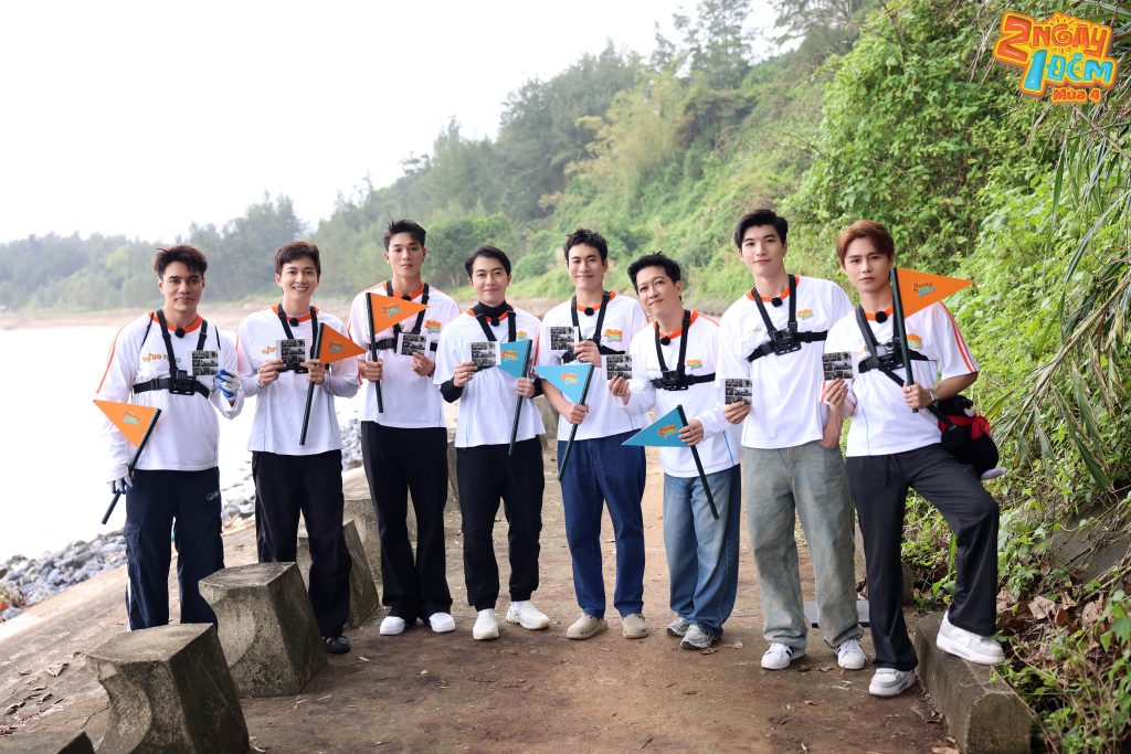 D&agrave;n cast "2 ng&agrave;y 1 đ&ecirc;m" bồi hồi x&uacute;c động với những c&acirc;u chuyện lịch sử tại "V&ugrave;ng đất lửa" Quảng Trị- Ảnh 8.