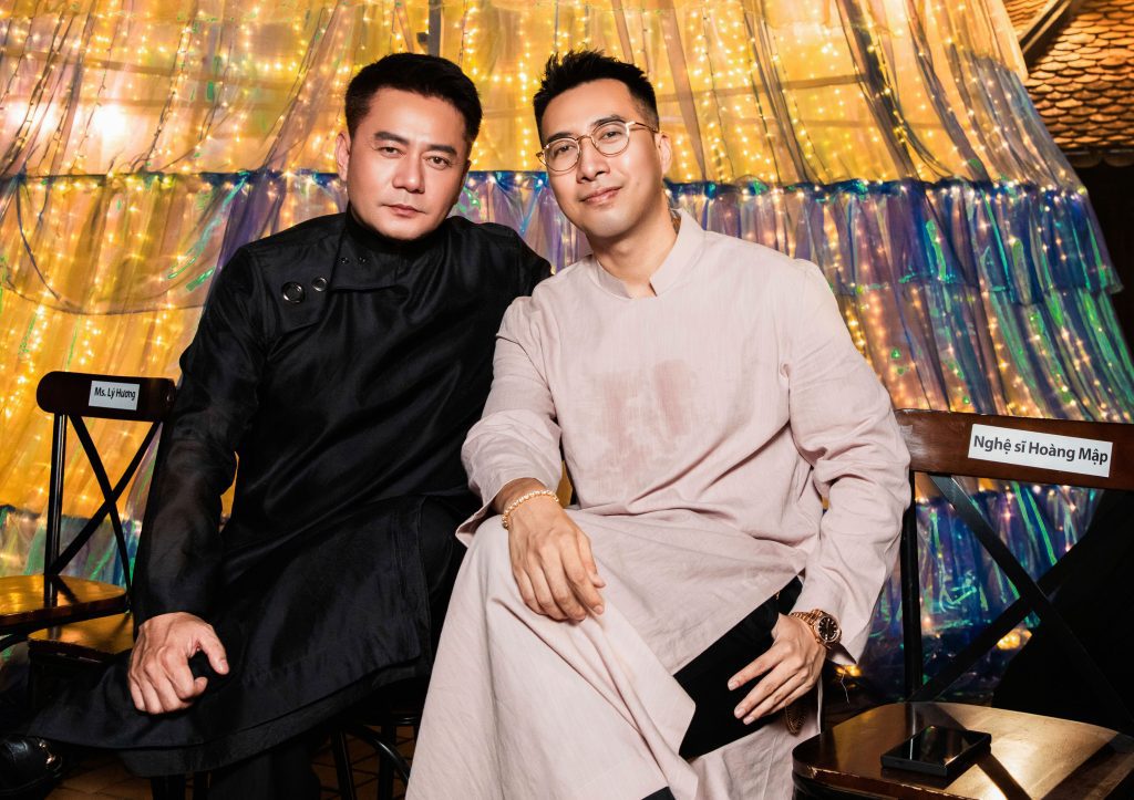 NSND Trịnh Kim Chi, MC Quỳnh Hoa diễn &aacute;o d&agrave;i tại show thời trang kỷ niệm 3 thập kỷ l&agrave;m nghề của NTK V&otilde; Việt Chung- Ảnh 3.