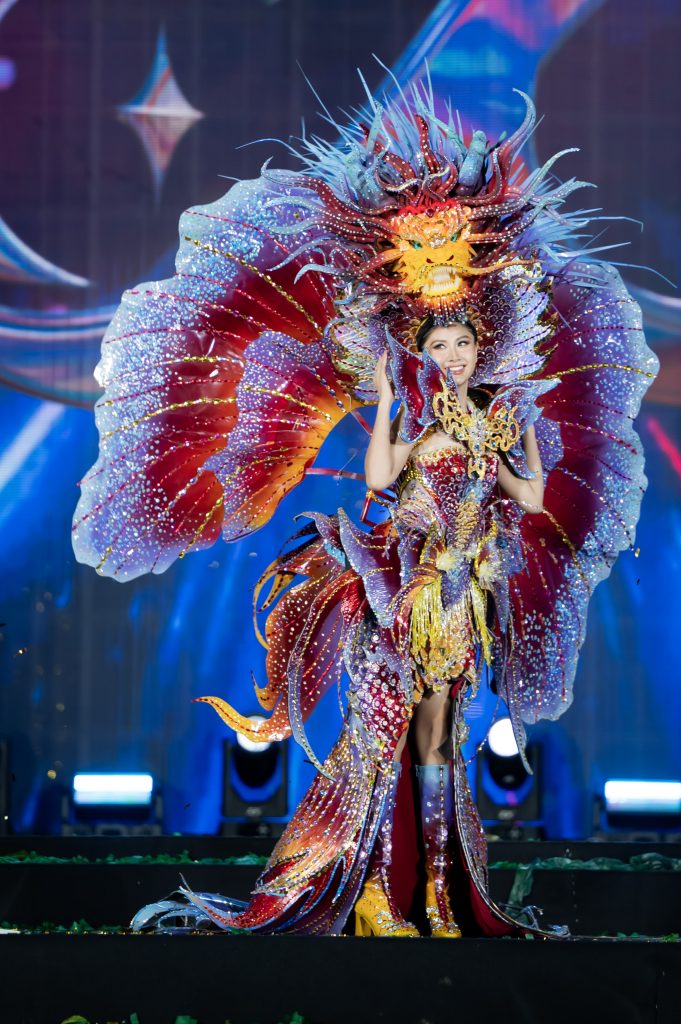 Dàn mỹ nhân Miss Cosmo 2025 mang sắc màu Carnival lên sân khấu Lễ hội trà quốc tế 2025- Ảnh 7. Dàn mỹ nhân Miss Cosmo 2025 mang sắc màu Carnival lên sân khấu Lễ hội trà quốc tế 2025- Ảnh 7.