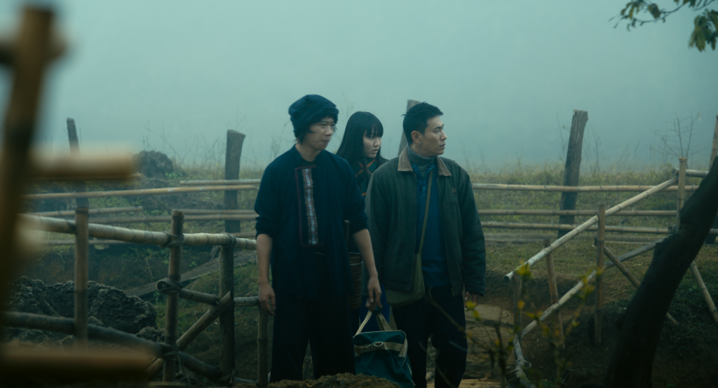 Sau "Con kể ba nghe", Kiều Minh Tuấn t&aacute;i hợp đạo diễn Đỗ Quốc Trung trong phim kinh dị "Ph&iacute; Ph&ocirc;ng: Quỷ m&aacute;u rừng thi&ecirc;ng"- Ảnh 5.