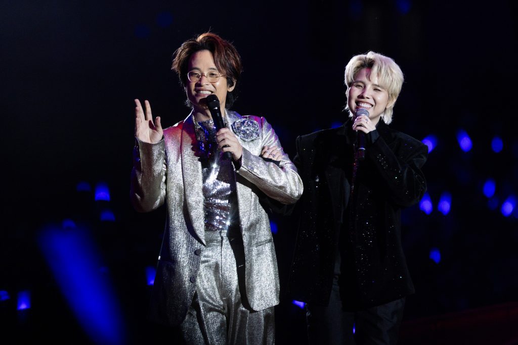 H&agrave; Anh Tuấn tại concert "The Rose": Quyết định d&agrave;nh 1 tỷ đồng gi&uacute;p đỡ bệnh nh&acirc;n ung thư về qu&ecirc; dịp năm mới- Ảnh 5.