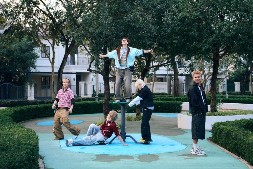 CONGB kết hợp c&ugrave;ng Mason Nguyễn, TEZ v&agrave; d&agrave;n anh trai &ldquo;secret&rdquo;&nbsp;trong MV debut "Nhớ em 8 lần"- Ảnh 6.