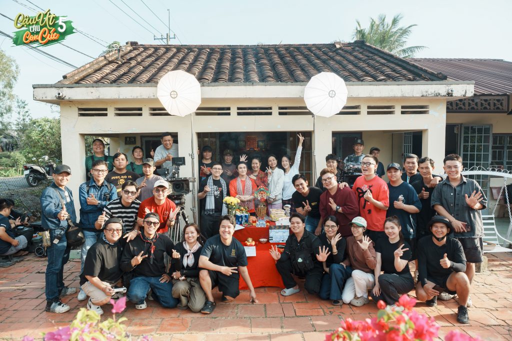 Nghệ sĩ Huỳnh Lập: &ldquo;Cậu &Uacute;t cậu con C&uacute;c l&agrave; lời hứa t&ocirc;i lu&ocirc;n giữ với kh&aacute;n giả mỗi m&ugrave;a Tết&rdquo;- Ảnh 8.