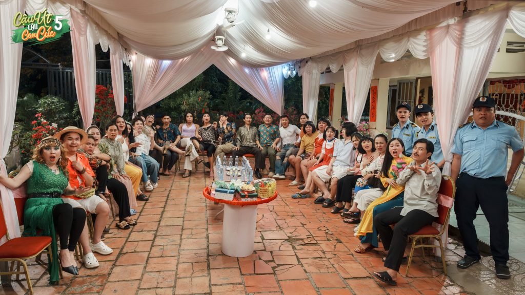 Nghệ sĩ Huỳnh Lập: &ldquo;Cậu &Uacute;t cậu con C&uacute;c l&agrave; lời hứa t&ocirc;i lu&ocirc;n giữ với kh&aacute;n giả mỗi m&ugrave;a Tết&rdquo;- Ảnh 6.