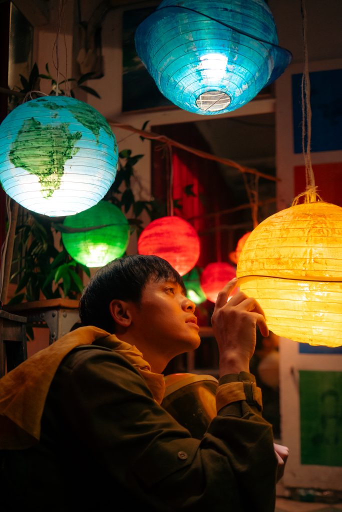 Võ Phan Kim Khánh - Trần Doãn Hoàng - Nguyễn Hùng được “chọn mặt gửi vàng” cho "Cảm ơn người đã thức cùng tôi"- Ảnh 6. Võ Phan Kim Khánh - Trần Doãn Hoàng - Nguyễn Hùng được “chọn mặt gửi vàng” cho "Cảm ơn người đã thức cùng tôi"- Ảnh 6.