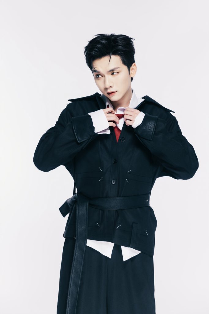 Vương B&igrave;nh ch&iacute;nh thức tung album "Ấn bản kim" kết hợp những giọng ca khủng, chạy m&agrave;n h&igrave;nh Billboard để cảm ơn fans- Ảnh 4.