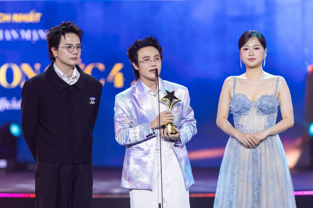 Ng&ocirc;i sao xanh 2025: "Mưa đỏ" thắng lớn, Steven Nguyễn - Đo&agrave;n Thi&ecirc;n &Acirc;n x&uacute;c động ẵm c&uacute;p v&agrave;ng- Ảnh 9.