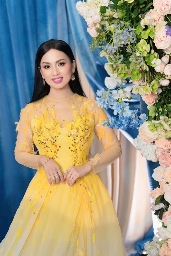 H&agrave; Phương chia sẻ b&iacute; quyết hạnh ph&uacute;c từ bố mẹ chồng trong lễ kỷ niệm 60 năm ng&agrave;y cưới- Ảnh 1.