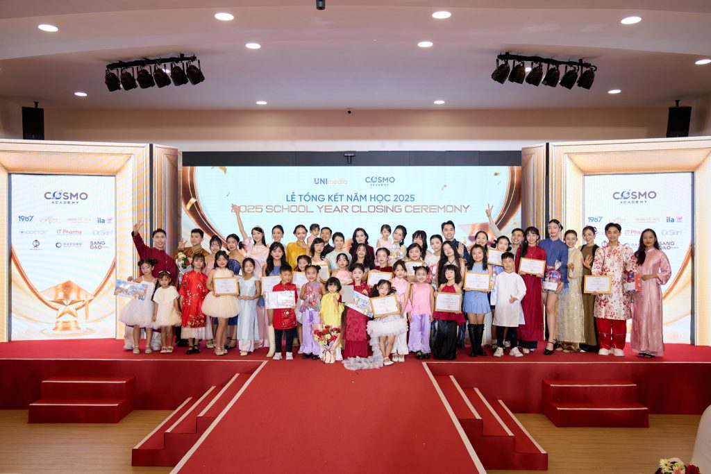 Qu&aacute;n qu&acirc;n Cosmo Kid's Star 2025 Ngọc Mai v&agrave; &Aacute; qu&acirc;n Như &Yacute; giữ vai tr&ograve; vedette tr&igrave;nh diễn trong lễ tổng kết năm học- Ảnh 2.