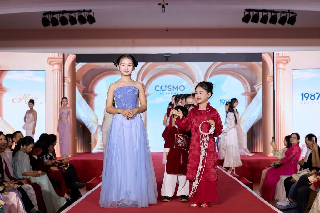 Qu&aacute;n qu&acirc;n Cosmo Kid's Star 2025 Ngọc Mai v&agrave; &Aacute; qu&acirc;n Như &Yacute; giữ vai tr&ograve; vedette tr&igrave;nh diễn trong lễ tổng kết năm học- Ảnh 6.