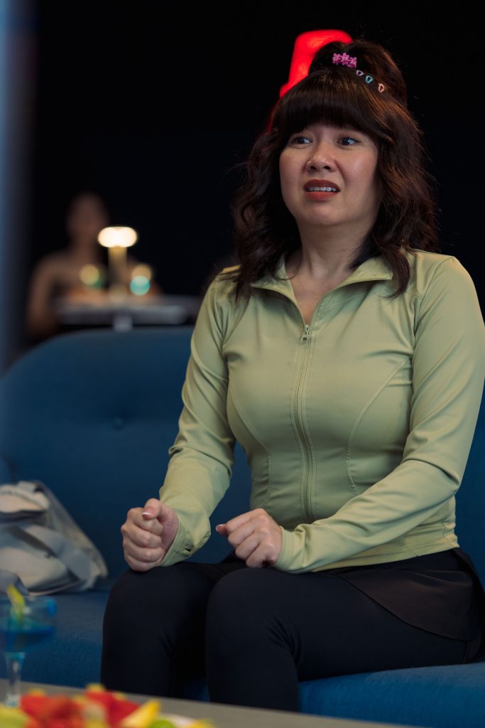 "Nh&agrave; ba t&ocirc;i một ph&ograve;ng" tung poster v&agrave; trailer ch&iacute;nh thức, Trường Giang "chơi tất tay" khi k&eacute;o nửa showbiz hội tụ- Ảnh 3.