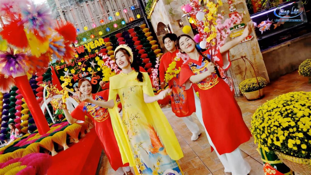 Th&iacute; sinh từng g&acirc;y sốt với chiều cao khủng tại The Voice Kids t&aacute;i xuất bằng MV&nbsp;&ldquo;Hương Tết qu&ecirc; nh&agrave;&rdquo;- Ảnh 1.