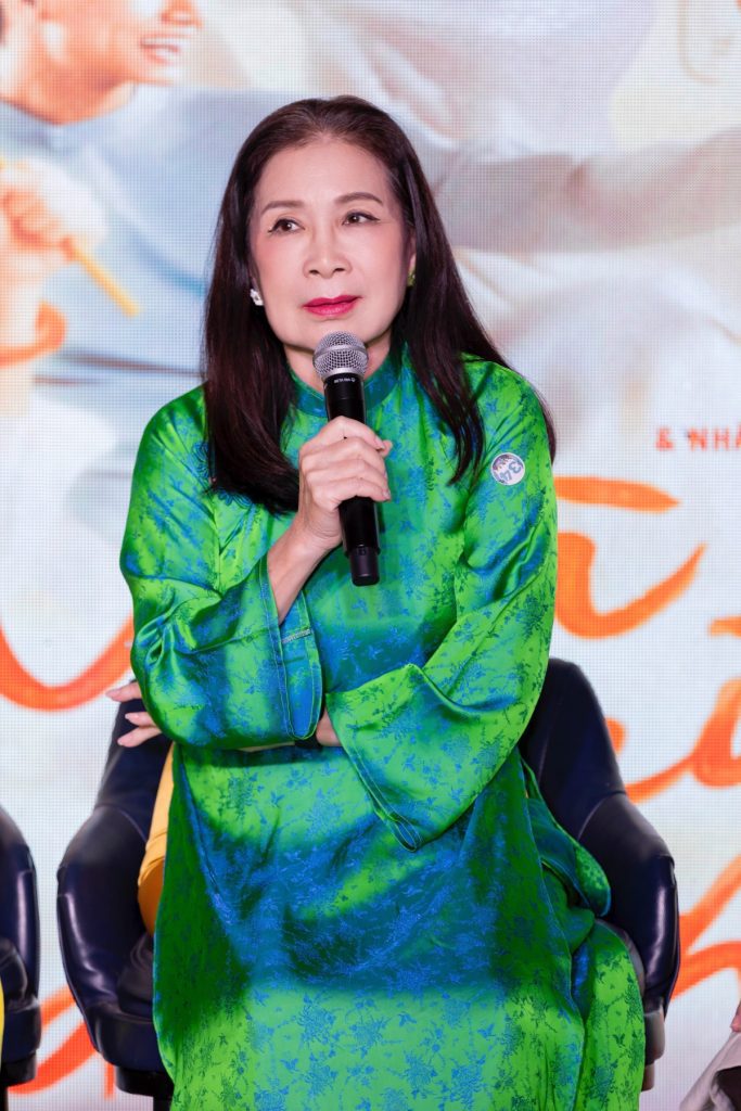 Uyển &Acirc;n kh&ocirc;ng ngại mũm mĩm, xin đạo diễn "Nh&agrave; m&igrave;nh đi th&ocirc;i" tăng c&acirc;n để nh&acirc;n vật s&aacute;t với thực tế- Ảnh 8.