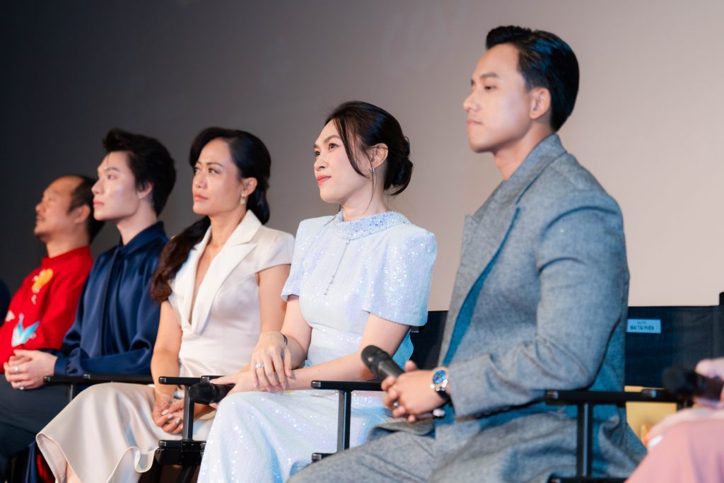 Mai Tài Phến gọi Mỹ Tâm là “nữ hoàng one take”, xúc động trong buổi ra mắt phim đầu tay "Tài"- Ảnh 3. Mai Tài Phến gọi Mỹ Tâm là “nữ hoàng one take”, xúc động trong buổi ra mắt phim đầu tay "Tài"- Ảnh 3.