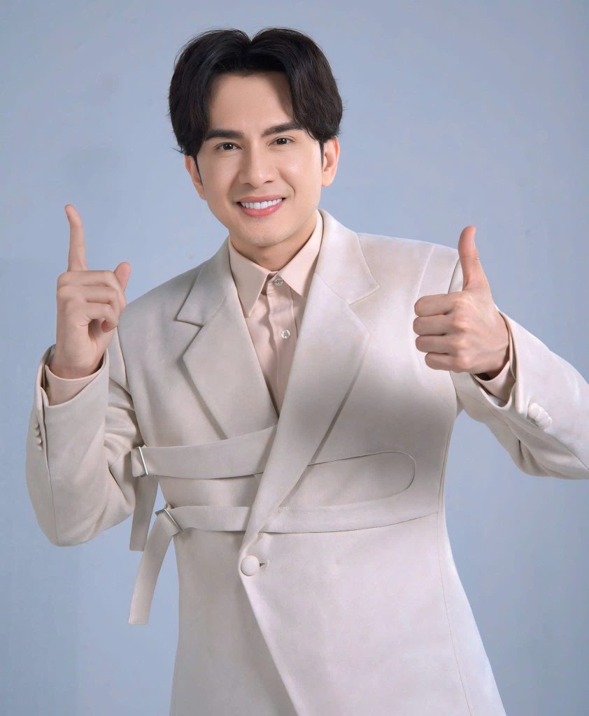 Đan Trường bay từ Mỹ về Việt Nam dự đại nhạc hội "Việt Nam tinh hoa - Anh em bốn bể một nh&agrave;"- Ảnh 3.