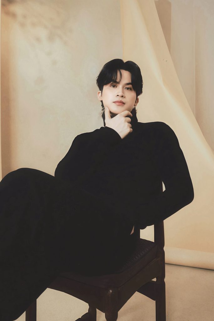 &Aacute; hậu Miss Universe Vietnam Quỳnh Anh gợi cảm trong BST mới của NTK Nguyễn Ph&uacute;c Tuấn- Ảnh 8.