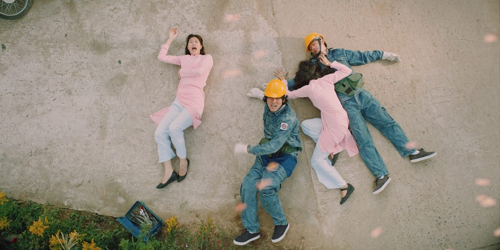 &ldquo;Hẹn em ng&agrave;y nhật thực&rdquo; lập kỳ t&iacute;ch: Chưa ch&iacute;nh thức ra rạp đ&atilde; nhận &ldquo;cơn mưa&rdquo; lời khen từ giới ph&ecirc; b&igrave;nh- Ảnh 3.