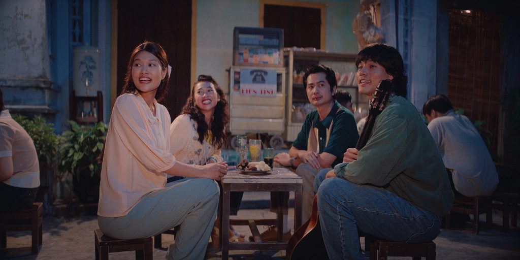 &ldquo;Hẹn em ng&agrave;y nhật thực&rdquo; lập kỳ t&iacute;ch: Chưa ch&iacute;nh thức ra rạp đ&atilde; nhận &ldquo;cơn mưa&rdquo; lời khen từ giới ph&ecirc; b&igrave;nh- Ảnh 5.