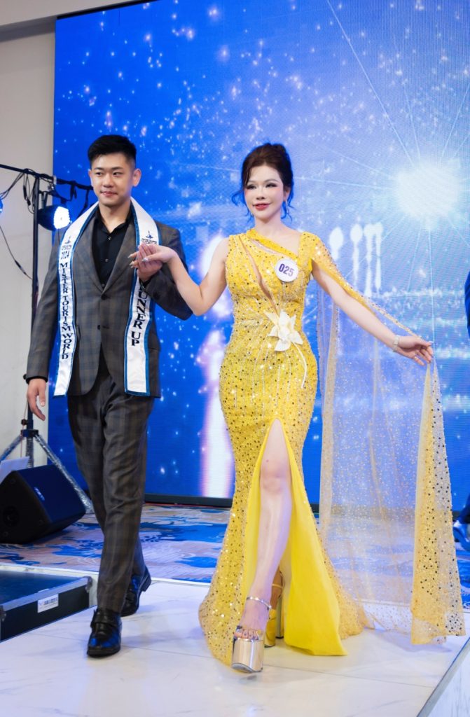 Wendy Nguyễn Thanh Th&uacute;y chạm tay v&agrave;o danh hiệu &Aacute; hậu 3 - Hoa hậu Doanh nh&acirc;n Thế hệ mới- Ảnh 1.