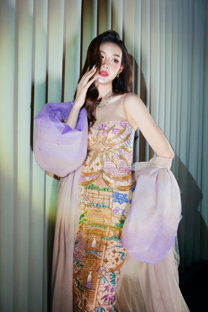 BST Việt gây sốt Vbiz: Mỹ Tâm diện trước ngày ra mắt, Hồ Ngọc Hà mang sang tận Mỹ- Ảnh 6. BST Việt gây sốt Vbiz: Mỹ Tâm diện trước ngày ra mắt, Hồ Ngọc Hà mang sang tận Mỹ- Ảnh 6.