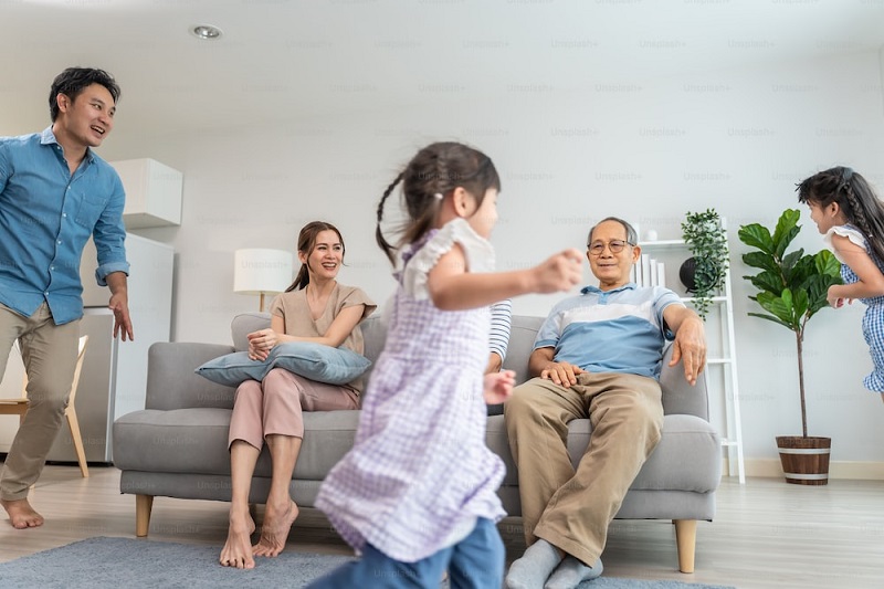 Một gia đ&igrave;nh hạnh ph&uacute;c, sung t&uacute;c l&agrave; nền tảng để x&acirc;y dựng x&atilde; hội vững mạnh