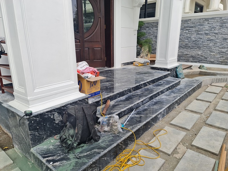 Nhiều người không biết bậc tam cấp là gì