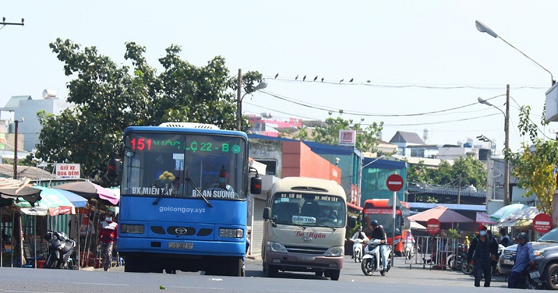 Có nhiều tuyến xe buýt đi Bến xe An Sương để phục vụ nhu cầu người dân
