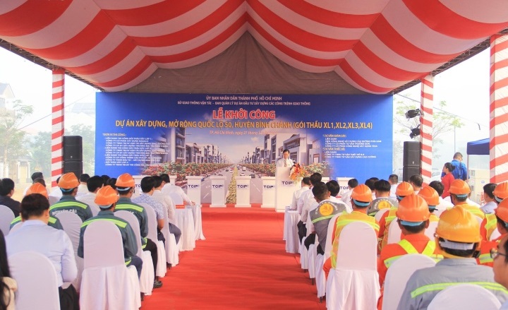 Dự &aacute;n x&acirc;y dựng v&agrave; mở rộng Quốc lộ 50 đ&atilde; khởi c&ocirc;ng v&agrave;o cuối th&aacute;ng 12/2022