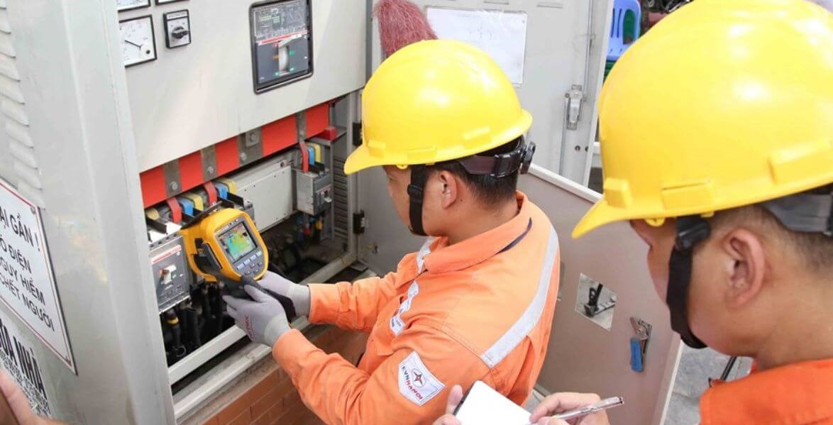 Bộ C&ocirc;ng Thương c&ocirc;ng bố gi&aacute; b&aacute;n lẻ điện sinh hoạt b&igrave;nh qu&acirc;n l&agrave; 1.920 đồng/kWh