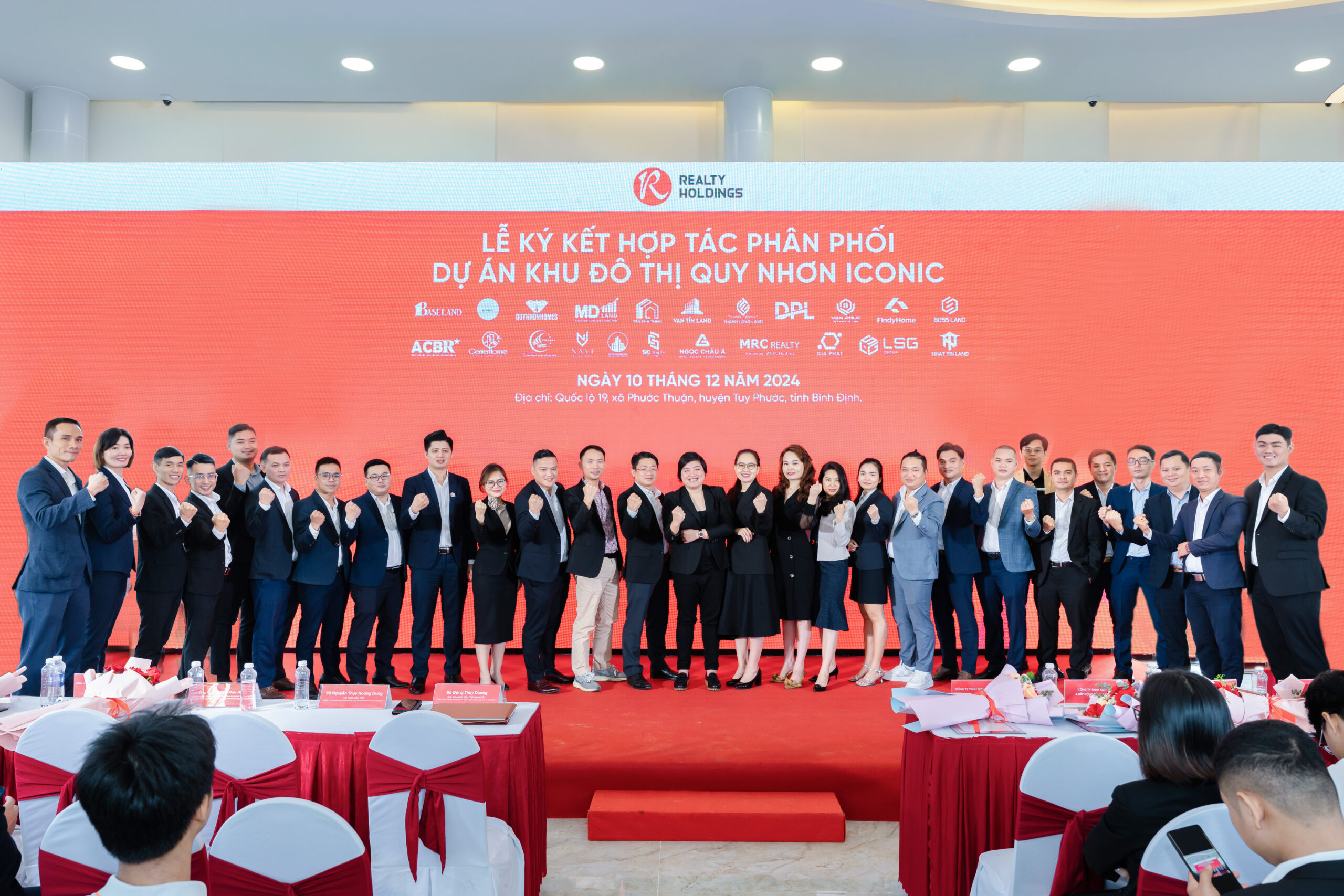 Realty Holdings Ký Kết Cùng 22 Đại Lý Để Ra Mắt Siêu Phẩm Quy Nhơn Iconic- Ảnh 1. Realty Holdings Ký Kết Cùng 22 Đại Lý Để Ra Mắt Siêu Phẩm Quy Nhơn Iconic- Ảnh 1.