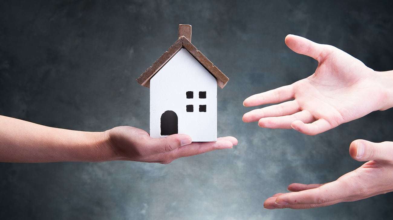 Một trong những điều kiện để được hưởng thừa kế thế vị: là con của người thừa kế trực tiếp đã qua đời trước hoặc cùng thời điểm với người để lại di sản