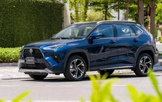 1.489 nhà cái hi88 Toyota Yaris Cross HEV dính lệnh triệu hồi vì lỗi keo lót kính nóc toàn cảnh