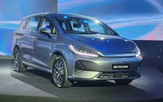 BYD M6 chốt giá 756 triệu đồng, sạc đầy đi được 420 km