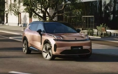 Giá xe Lynk & Co 08 kèm ưu đãi mới nhất tháng