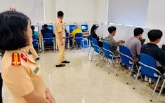 Chi tiết các câu hỏi về ô tô điện lần đầu xuất hiện trong bộ đề thi bằng lái xe