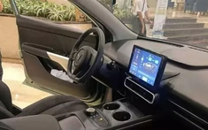 Nội thất VinFast Limo Green thực tế lộ diện: Thiết kế "một chạm", tối giản như Tesla