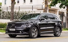 KIA Sorento 2025 giảm sốc, giá thực tế chỉ còn 879 triệu đồng tại đại lý