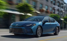 Giá xe Camry, Fortuner tăng 8-12 triệu đồng, Toyota giải thích lý do
