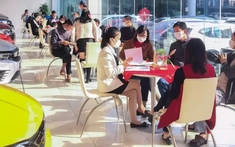 Lãi suất cố định là gì? Lãi suất thả nổi là gì? Phân biệt lãi suất vay mua xe ô tô trả góp