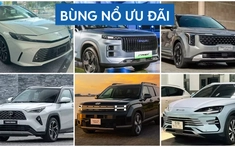 Xe Hybrid bùng nổ ưu đãi cuối năm, khách hàng tiết kiệm cả trăm triệu tiền lăn bánh