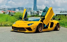 Siêu xe Lamborghini Aventador Limited Edition 50 lại được cho đi đổi màu mới