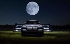 Mua xe Rolls-Royce Spectre như Minh "Nhựa" nhưng đại gia Mỹ lại chọn lớp sơn Holographic độc nhất